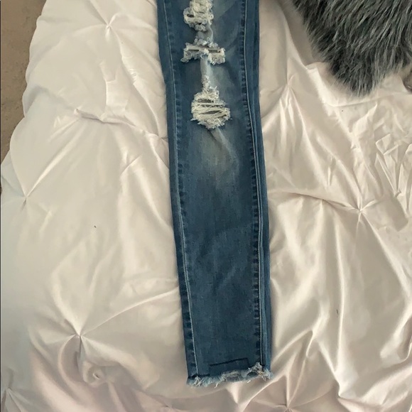 Brand new ripped jeans - Picture 3 of 4
